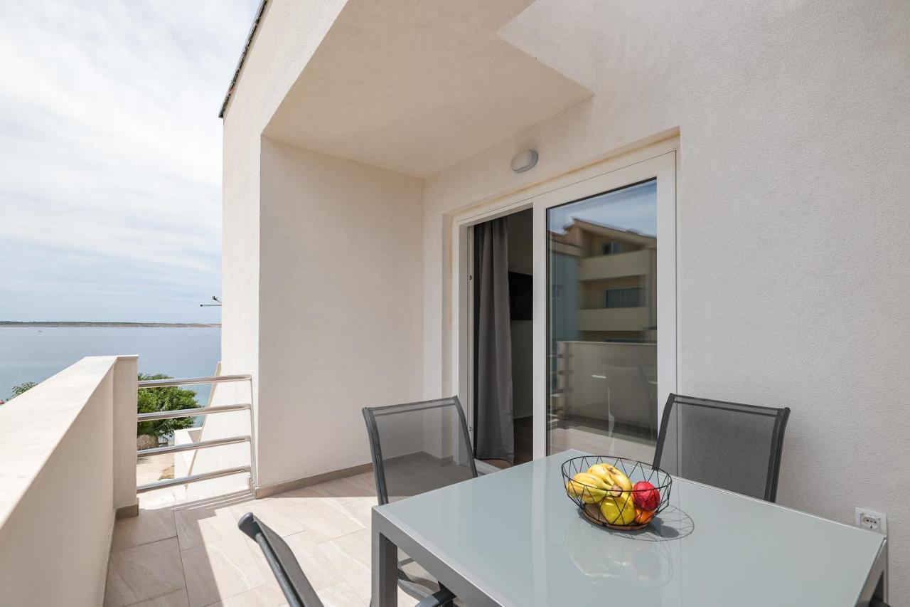 Beachfront Apartments Tic With Seaview Miletici Bagian luar foto