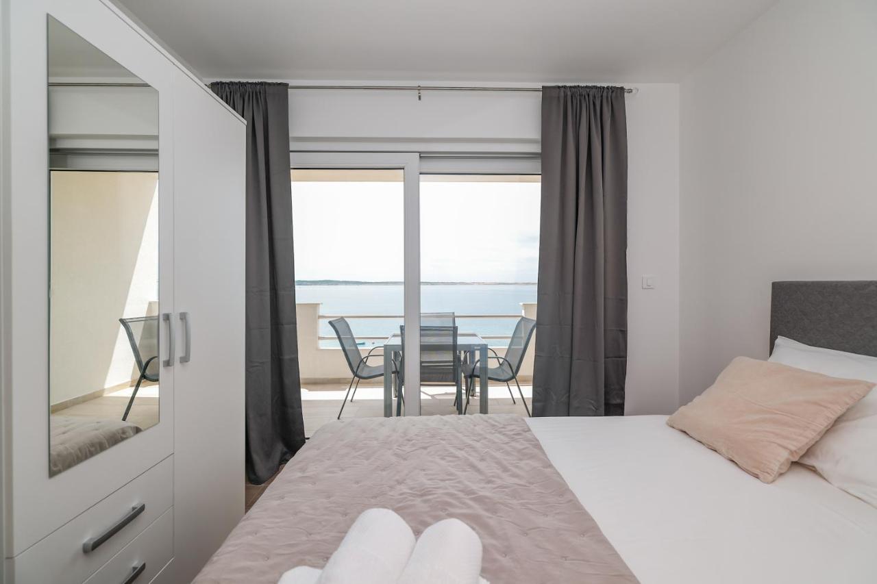 Beachfront Apartments Tic With Seaview Miletici Bagian luar foto