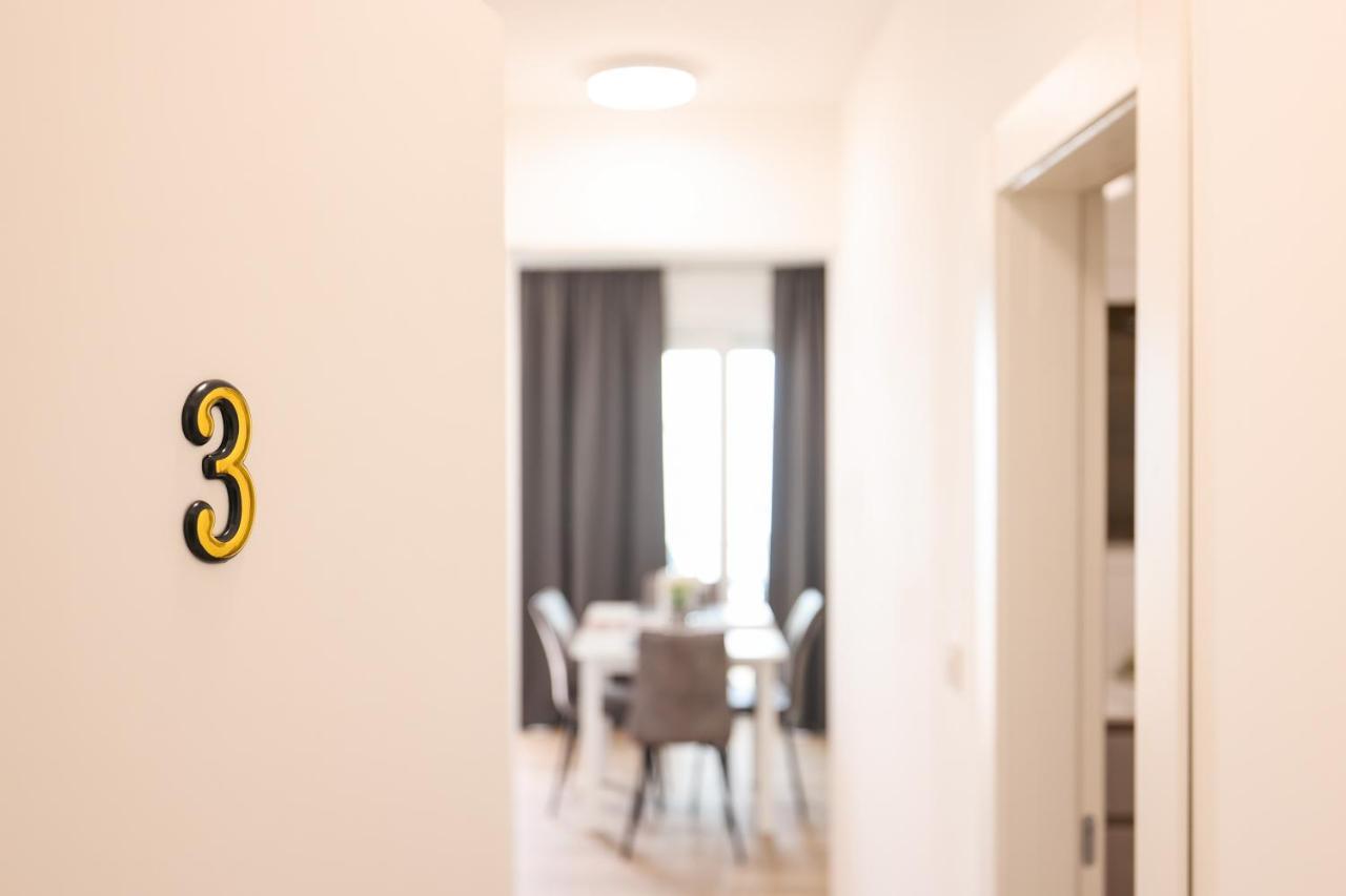 Beachfront Apartments Tic With Seaview Miletici Bagian luar foto
