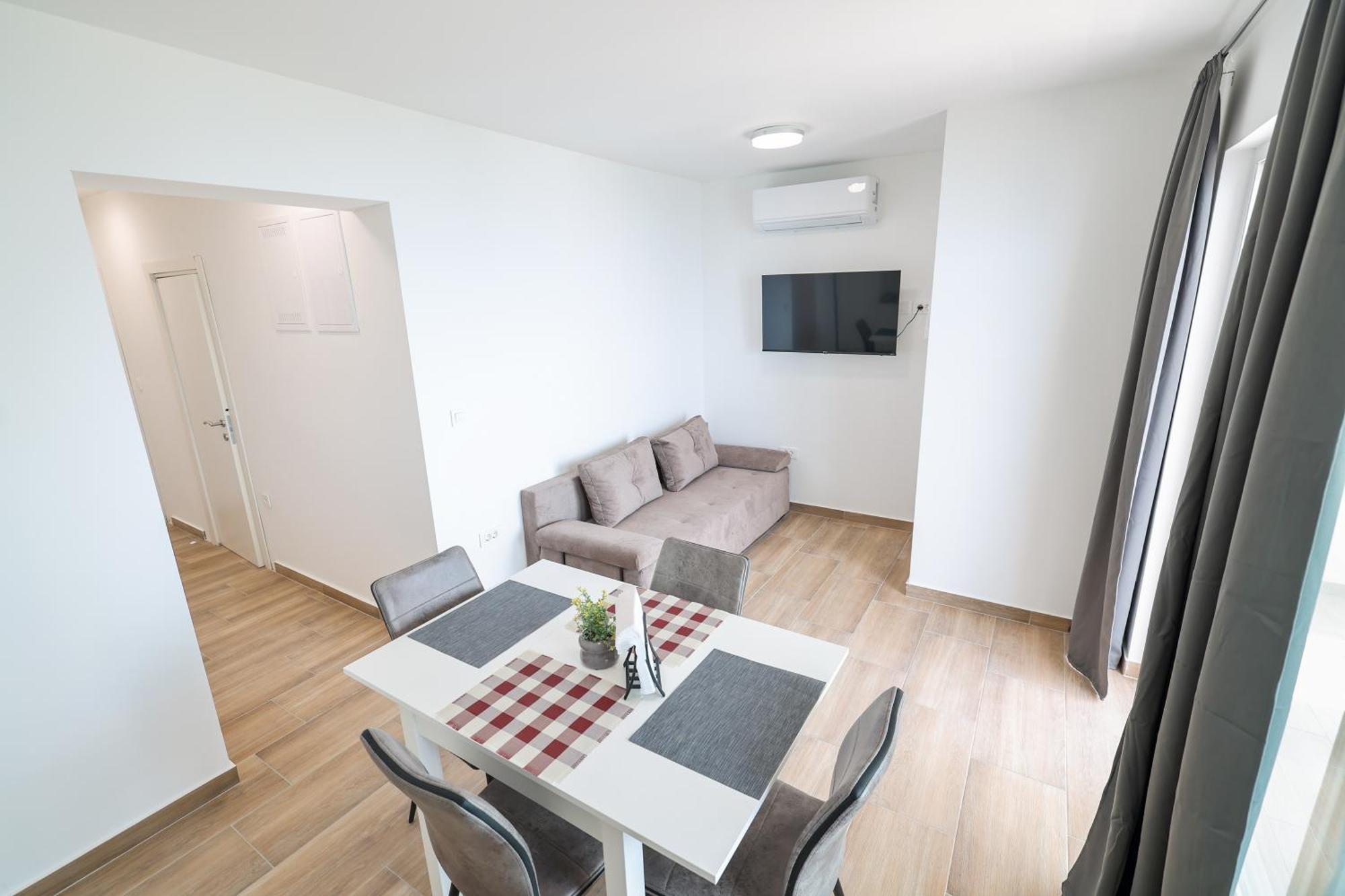 Beachfront Apartments Tic With Seaview Miletici Bagian luar foto