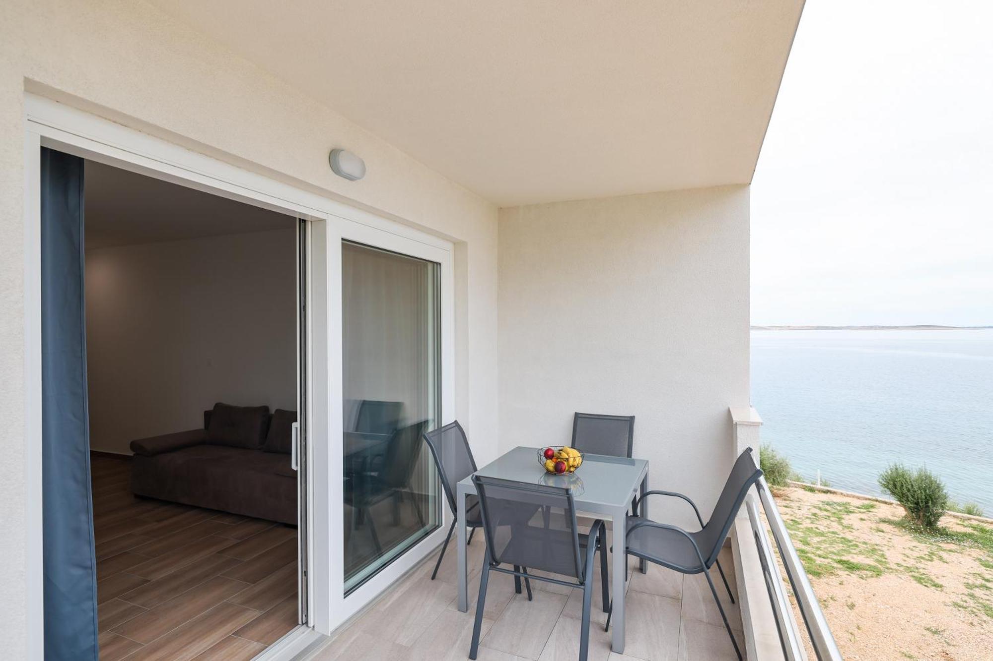 Beachfront Apartments Tic With Seaview Miletici Bagian luar foto