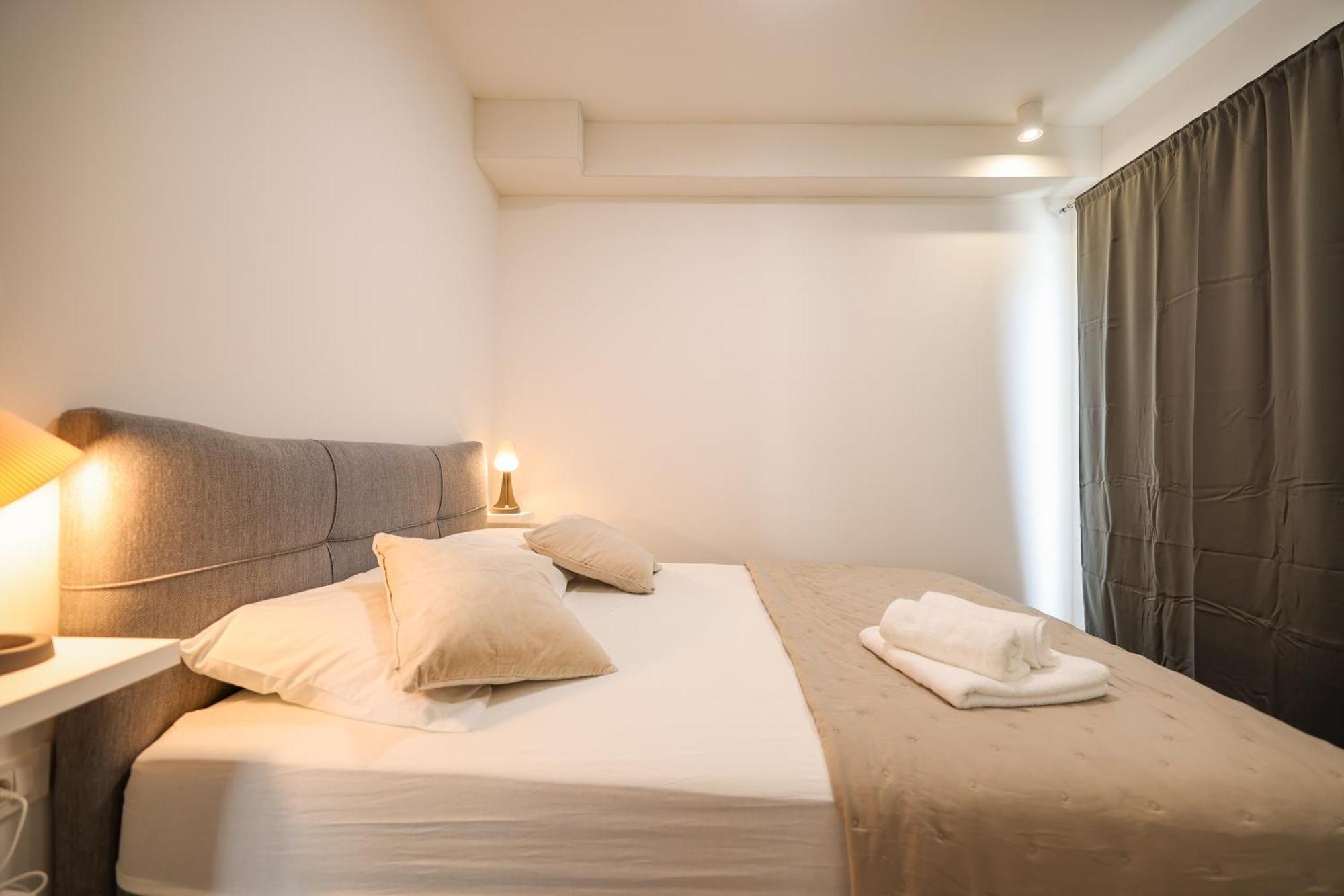 Beachfront Apartments Tic With Seaview Miletici Bagian luar foto