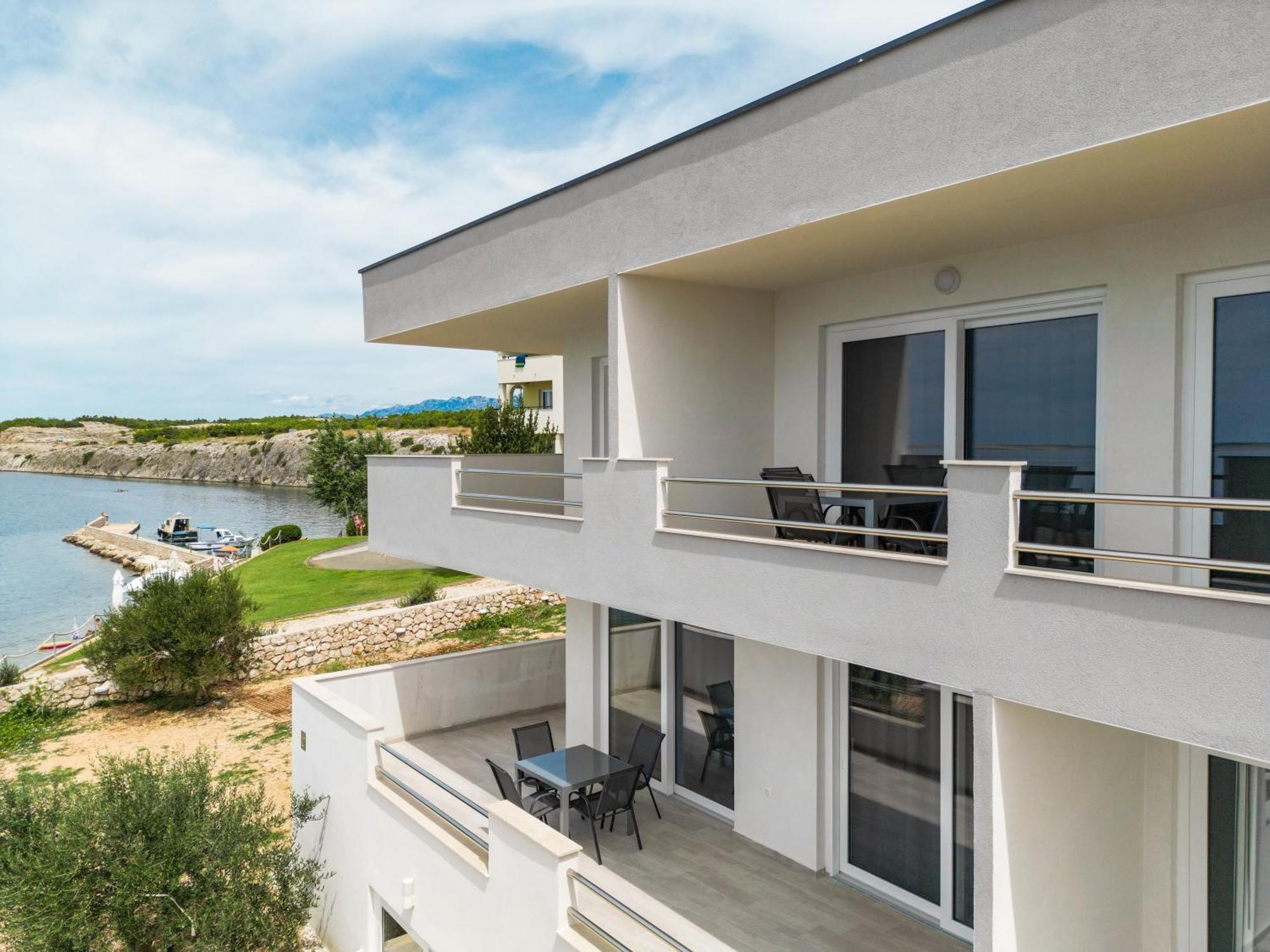 Beachfront Apartments Tic With Seaview Miletici Bagian luar foto
