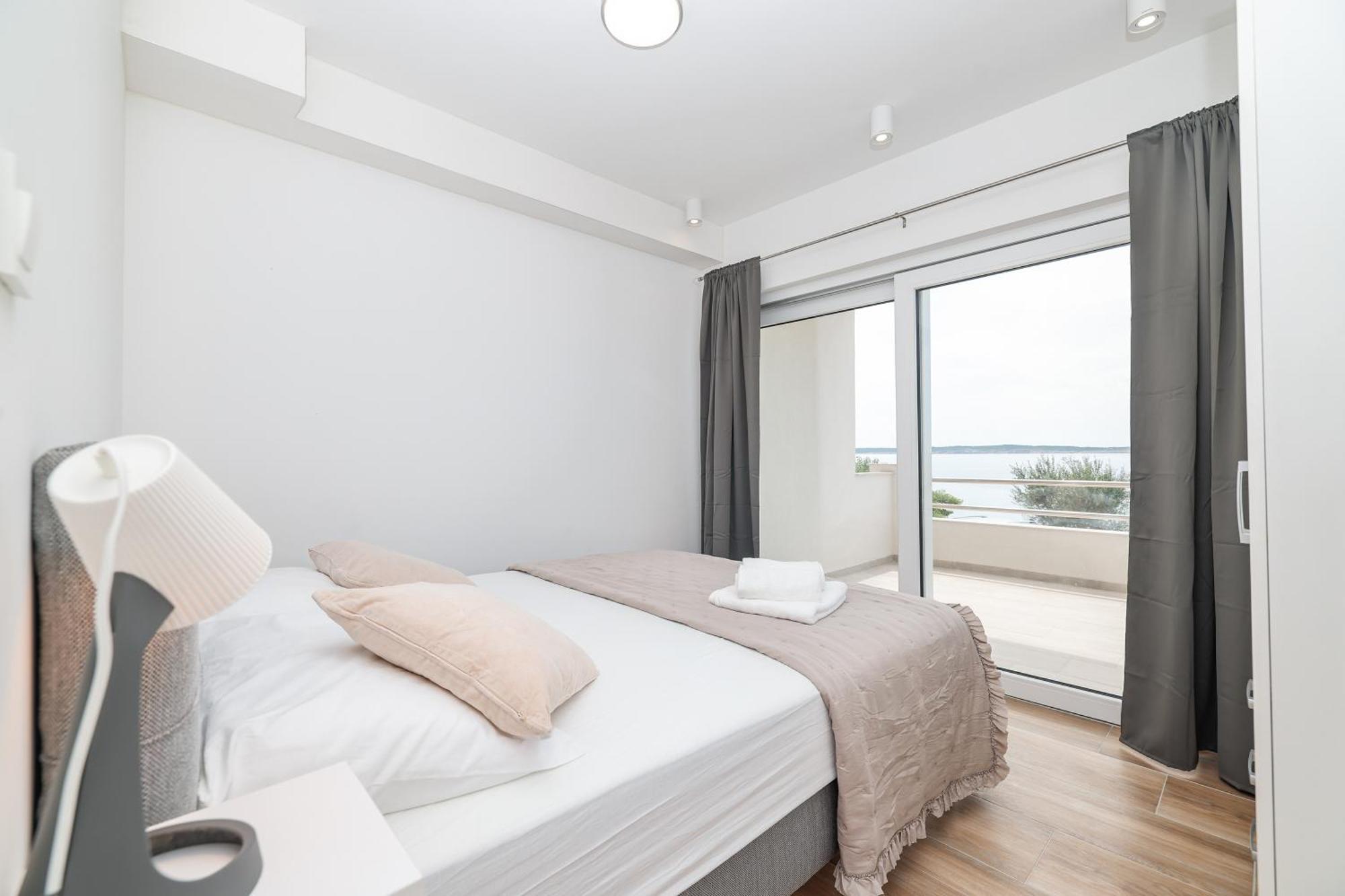 Beachfront Apartments Tic With Seaview Miletici Bagian luar foto